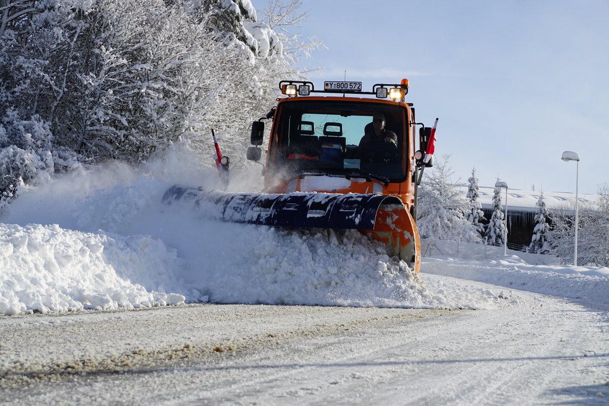 Bundeswehr IUD (@baiudbw) on Twitter photo Wir wünschen euch ein gesundes neues Jahr. 🍀 Als #TruppehinterderTruppe sorgen wir dafür, dass die Straßen in den Kasernen auch in #2025 schneefrei bleiben! #HappyNewYear #IUD Wir wünschen euch ein gesundes neues Jahr. 🍀 Als #TruppehinterderTruppe sorgen wir dafür, dass die Straßen in den Kasernen auch in #2025 schneefrei bleiben! #HappyNewYear #IUD