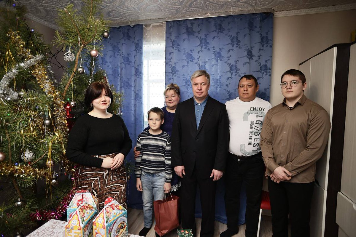 Активная семья Альметовых: воспитание детей, поддержка СВО и развитие пасеки
tatar73.ru/2024/12/30/936…