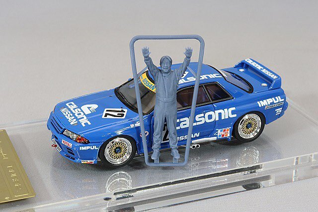 1/64ミニカーあるある？ 自動車関連企業の社長さんフィギュアになりがち🥸