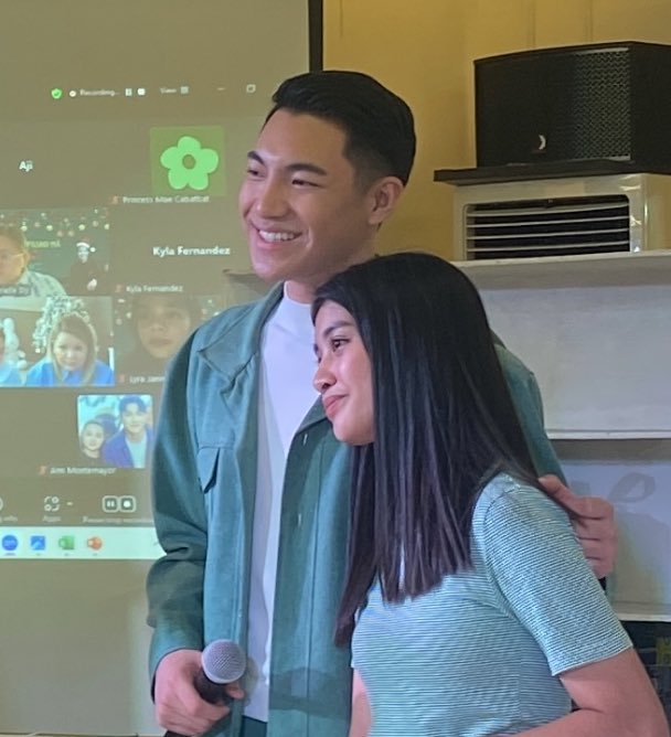 itstrisha_e's tweet photo. Thank you so much, Darren! Hanggang ngayon superrr saya ko🥹💚
#DARREN 
@Espanto2001 https://t.co/1VjRX3kI2y
