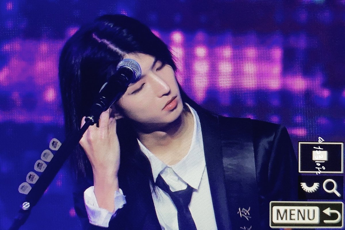 Fallin818's tweet image. 241230 카다판

#XdinaryHeroes #JunHan
#엑스디너리히어로즈 #준한 #한형준