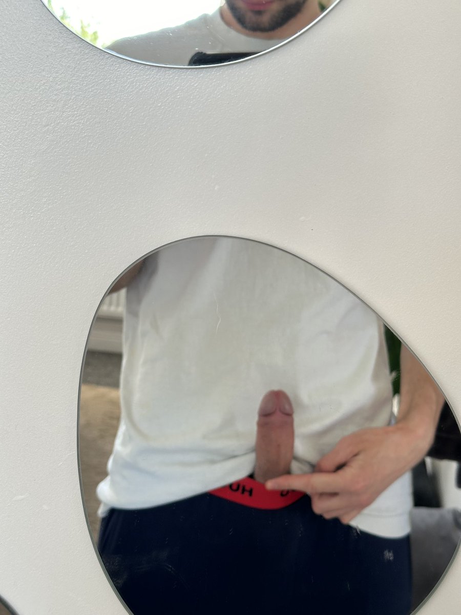 Face vs the 🍆
Rt if you like 🍆

Like and comment for face