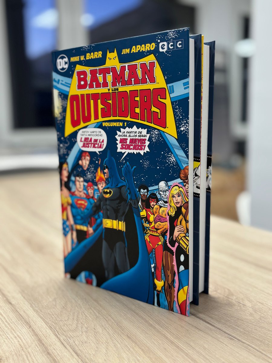eccediciones's tweet image. COMUNICADO – ENVÍO CROWDFUNDING – BATMAN Y LOS OUTSIDERS

Hoy os mostramos los tomos del crowdfunding centrado en Batman y los Outsiders. Recordamos que estos dos volúmenes vendrán incluidos dentro de un estuche, acompañados de los siguientes bonus: un set de 6 láminas (168x257…