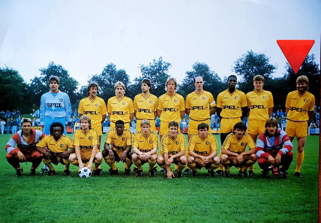 Hey <a href="/Feyenoord/">Feyenoord Rotterdam</a> or <a href="/DeFeijenoorder/">De Feijenoorder</a> can you help me with a question. Who is the player under the red arrow? Dank u wel!