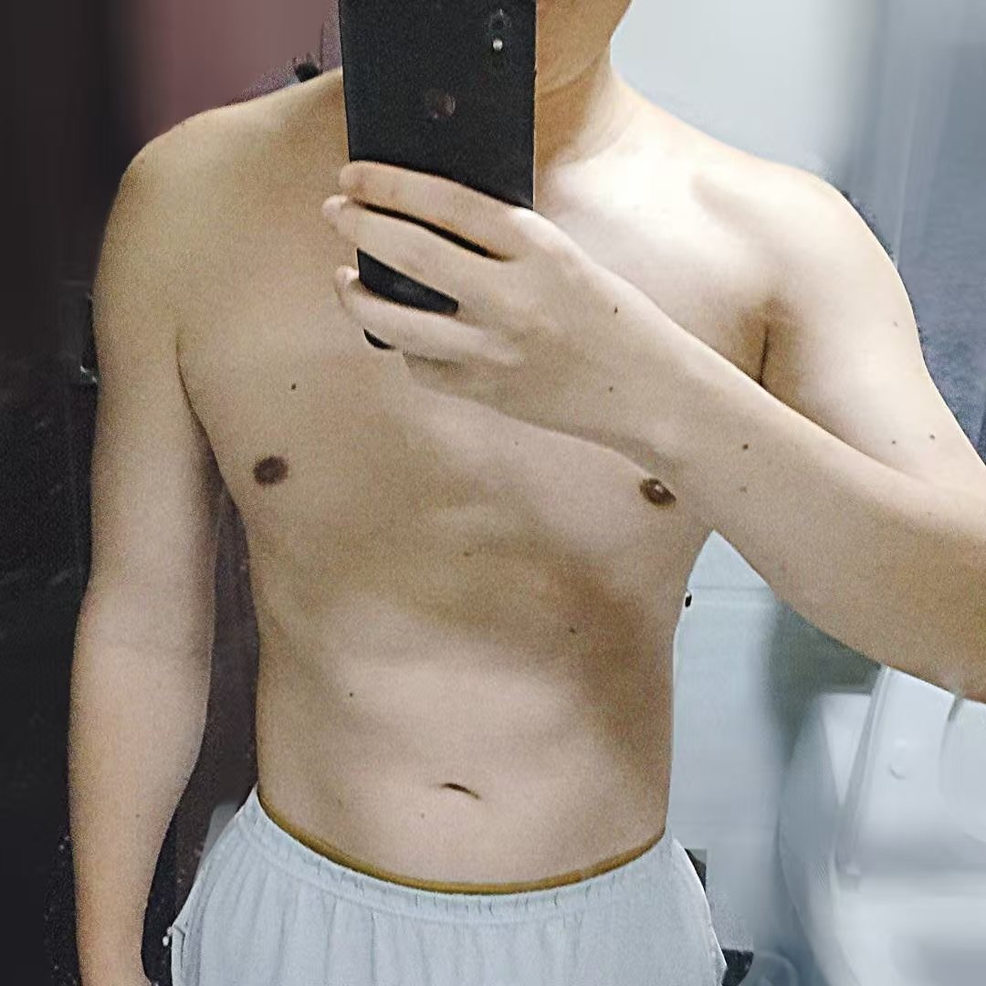 每日跑步健身，保持身材“精力”