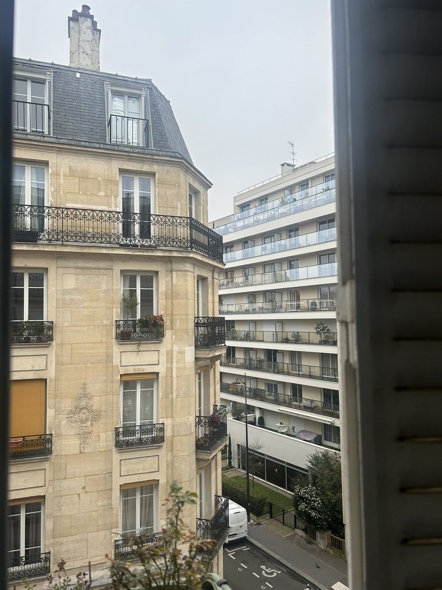 guess who’s back… back again 🇫🇷