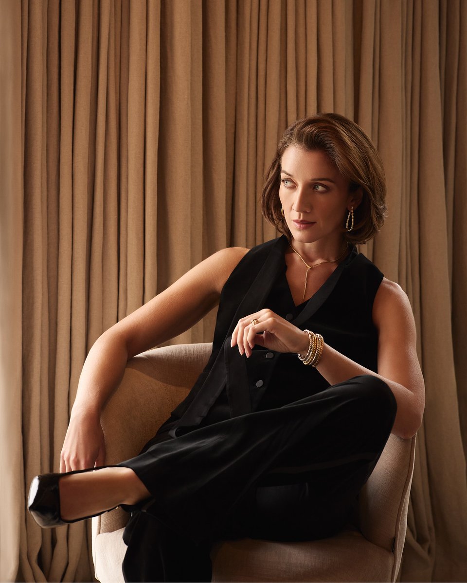 laminedor's tweet photo. Jewellery designed to be worn with ease in everyday life, just like Anglo-Italian singer @carlypaoli.

Bijoux conçus pour être portés aisément au quotidien, tout comme la chanteuse anglo-italienne @carlypaoli.

@fope1929

#FOPE #finejewellery #goldjewellery #Moncton #LaMinedOr https://t.co/MsKevBtymc