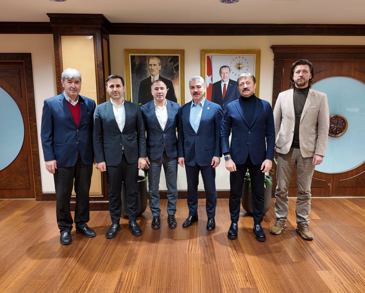 cuneytyuksel_'s tweet photo. 📍Bahçelievler Belediyesi

Belediye Başkanımız @DrHakanBahadir’ı ziyaret ederek ilçemizde yapılan çalışmalar hakkında istişarelerde bulunduk. 

Ziyaretimizde bulunan Türkiye Judo Federasyonu Başkanı Sezer Huysuz ile Bahçelievler Belediyemiz nezdindeki judo faaliyetlerini değerlendirdik. 

Spora ve sporcuya her daim destekleri için Belediye Başkanımıza teşekkür ediyorum. 

@BahcelievlerBel 
@turkjudo 
@shuysuz