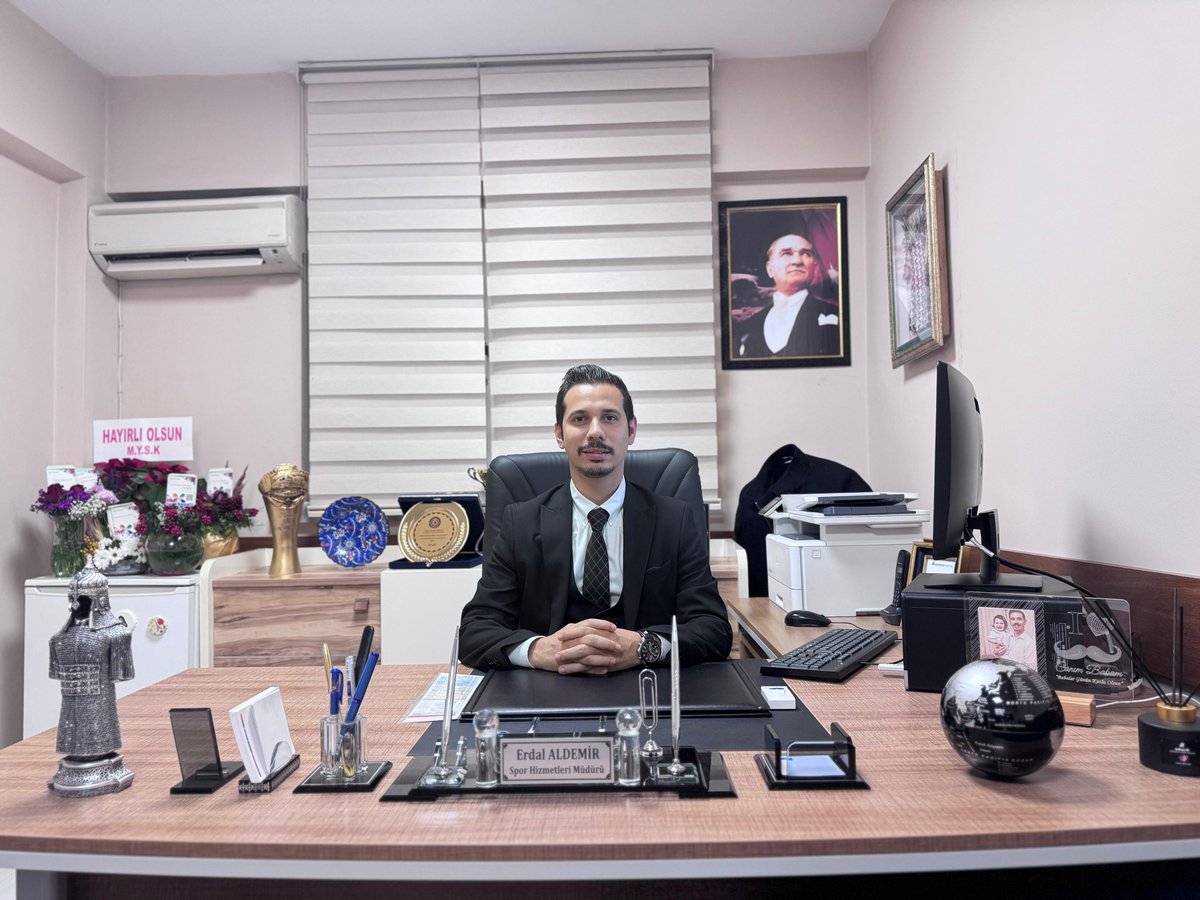 Gençlik ve Spor Bakanımız Sayın Osman Aşkın BAK beyefendi'nin takdirleriyle Mersin Gençlik ve Spor İl Müdürlüğüne Spor Hizmetleri Müdürü olarak atanmış bulunmaktayım. Rabbim Türk sporuna hayırlı hizmetler yapmayı nasip etsin inşallah. <a href="/gencliksporbak/">Gençlik ve Spor Bakanlığı 🇹🇷</a> <a href="/OA_BAK/">Dr. Osman Aşkın Bak</a> <a href="/GSB_Mersin/">Mersin Gençlik ve Spor İl Müdürlüğü</a>