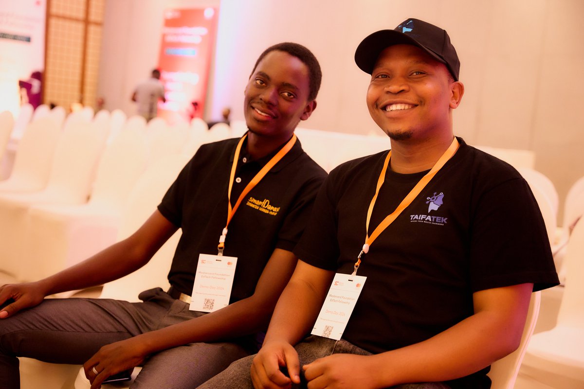 A MEMORABLE WEEK FOR SMARTDARASA! ✨

Showcased our platform at the Mastercard EdTech Marketplace and presented our progress as part of the Mastercard Foundation EdTech Fellowship.

Connecting with key stakeholders and inspiring innovators.

Excited for the future of education!