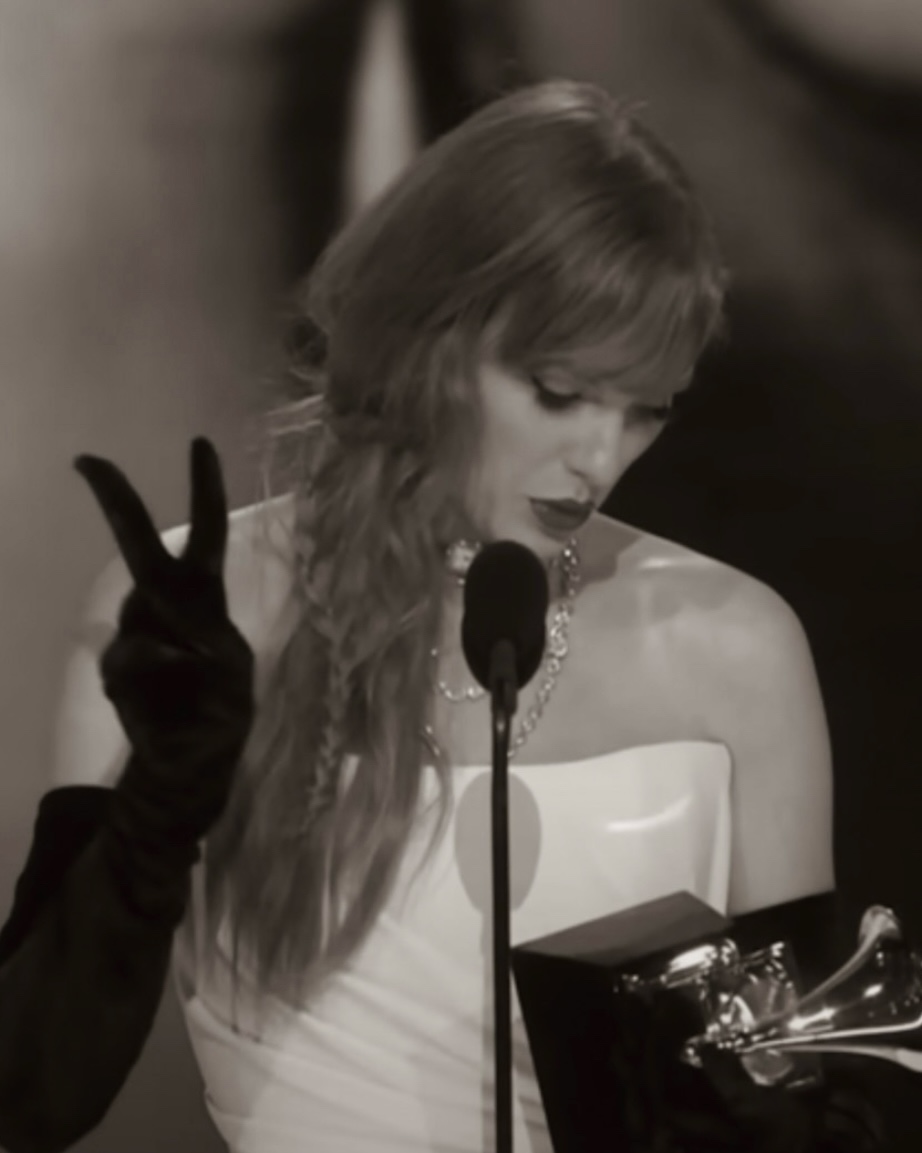 taylornation13's tweet image. How did 2024 end? Featuring moments from the year that shook us to our core! ✨