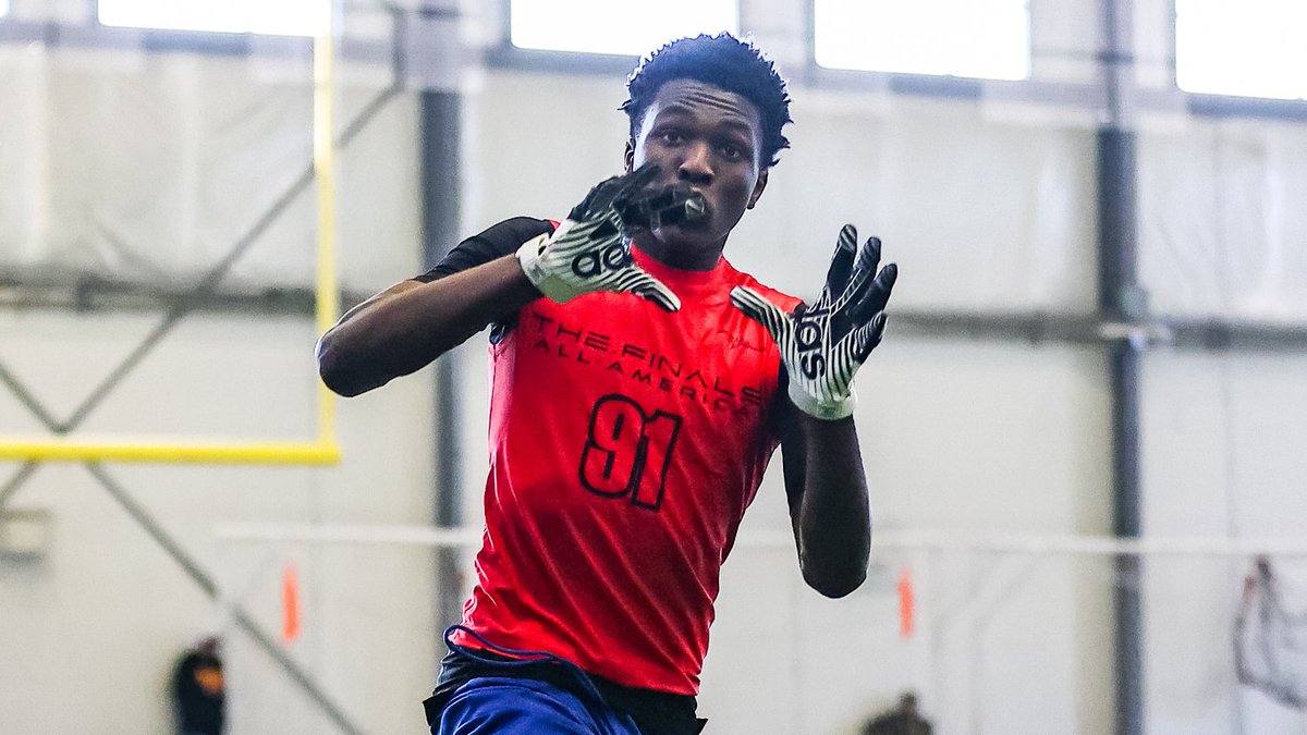 Six Star Football | PLUS+ (@sixstarfootball) on Twitter photo COVERAGE MIDWEST SHOWCASE | Several rising ‘27 WR prospects that raised their profile at Showcase
⭐️Louisiana talent Williams and Kansas standout Kirchner among top prospects at Midwest Showcase🔥
STORY▶️🔗sixstarfootball.com/article/covera…
<a href="/Bush1919Julian/">juju1919</a> <a href="/TraiceCollier/">Traice Collier 🀄️</a> <a href="/chrisharris_jr/">Chris Harris Jr</a> COVERAGE MIDWEST SHOWCASE | Several rising ‘27 WR prospects that raised their profile at Showcase
⭐️Louisiana talent Williams and Kansas standout Kirchner among top prospects at Midwest Showcase🔥
STORY▶️🔗sixstarfootball.com/article/covera…
<a href="/Bush1919Julian/">juju1919</a> <a href="/TraiceCollier/">Traice Collier 🀄️</a> <a href="/chrisharris_jr/">Chris Harris Jr</a>