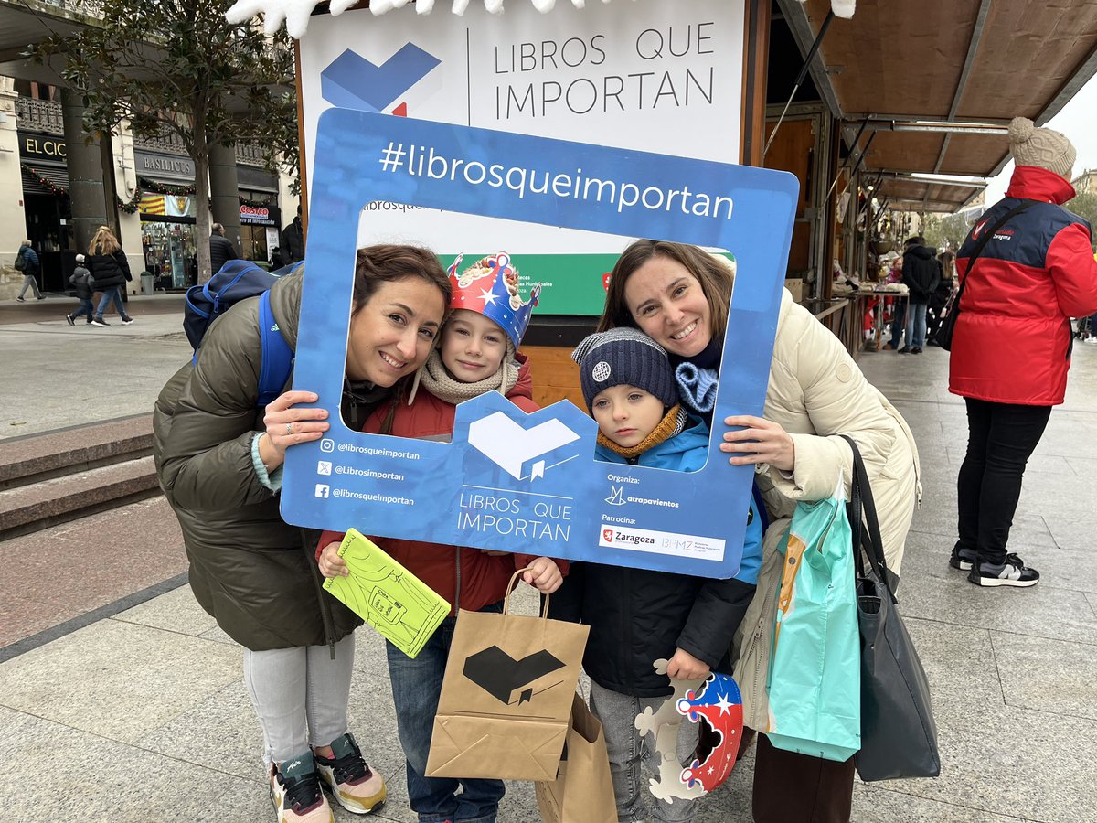 Librosimportan's tweet image. Seguimos disfrutando del intercambio de #librosqueimportan en Zaragoza.

¡Última tarde hoy! En la plaza del Pilar hasta las 21h.

@Atrapavientos @ZGZBibliotecas