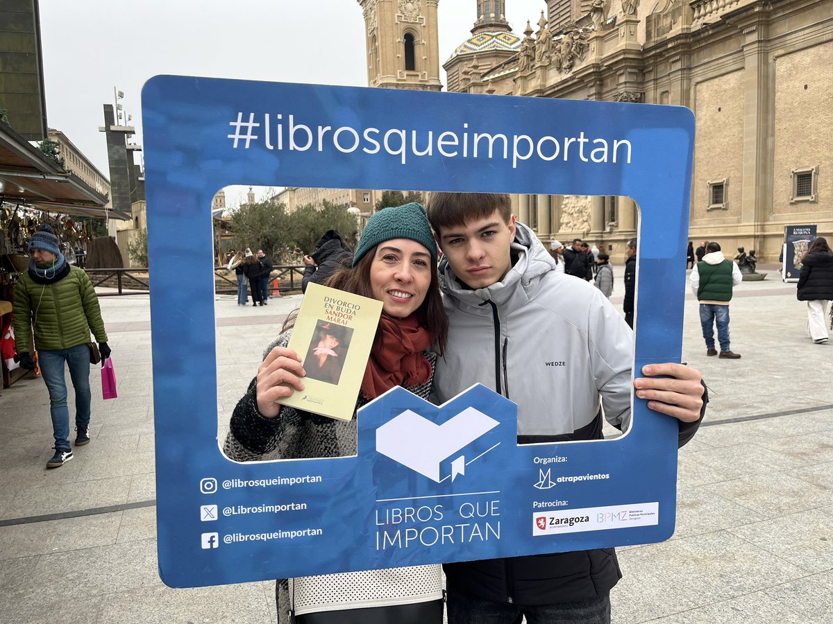 Librosimportan's tweet image. Seguimos disfrutando del intercambio de #librosqueimportan en Zaragoza.

¡Última tarde hoy! En la plaza del Pilar hasta las 21h.

@Atrapavientos @ZGZBibliotecas