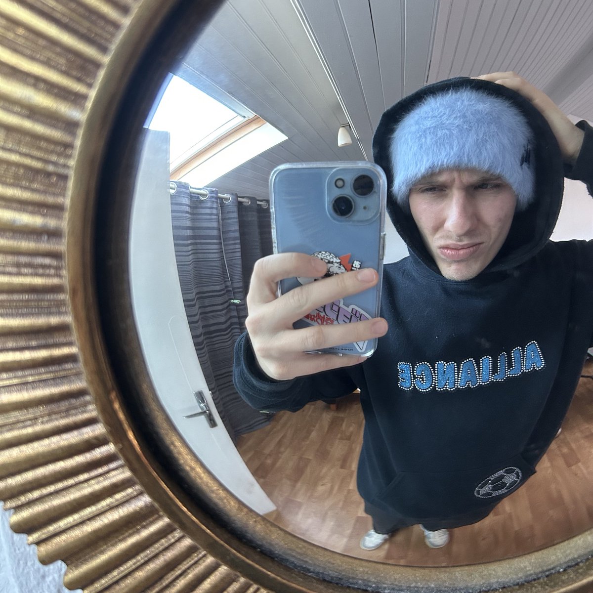 bluume_law's tweet image. On sretrouve Vendredi pour commencer 2025 en pétard 🧨🧨
"LE GRIP" 🧗‍♂️🧗‍♂️