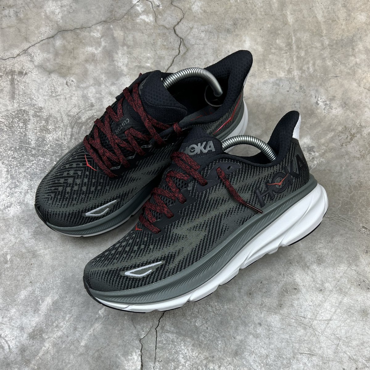 £90 from £130 | Hoka Clifton 9 🍇