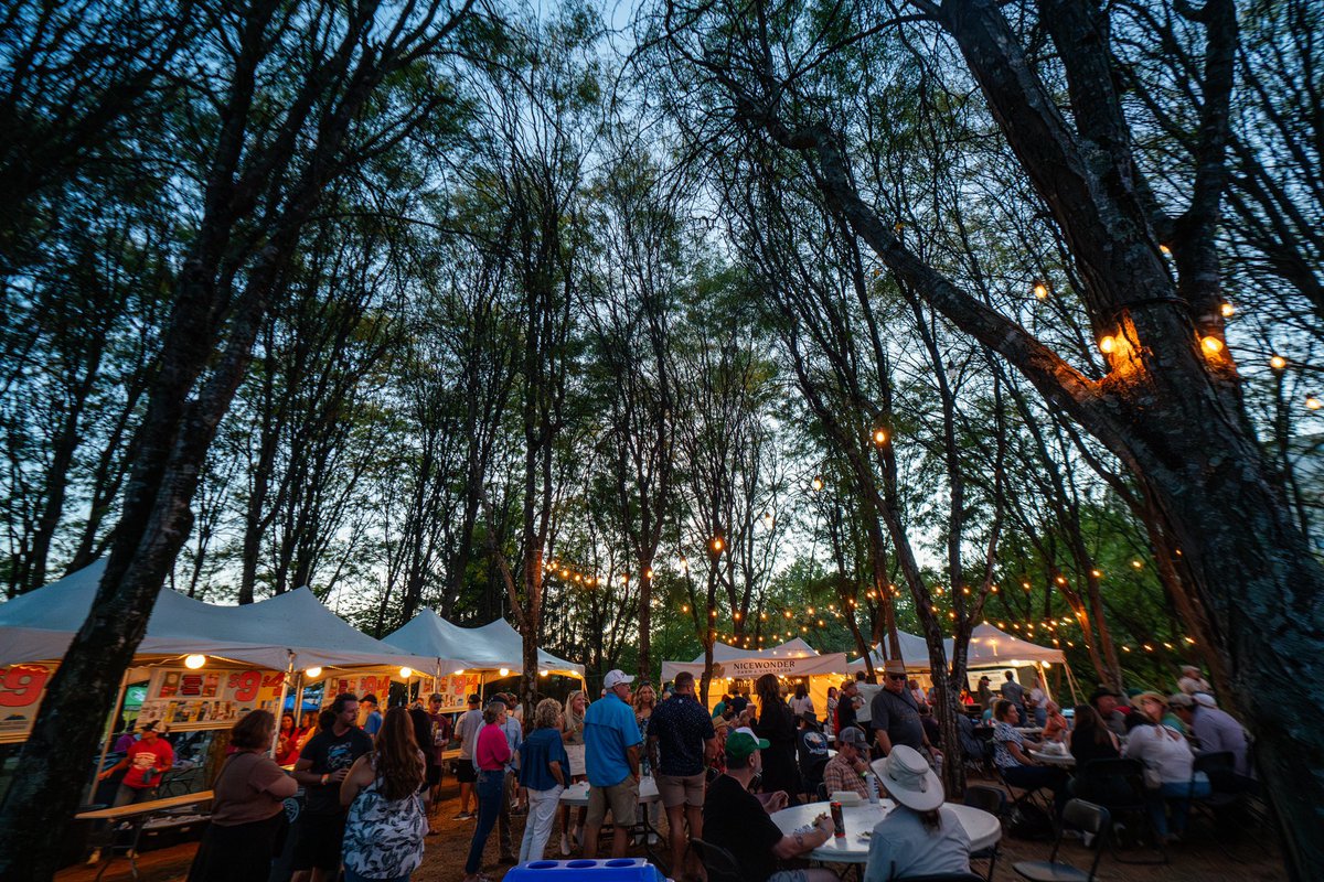 Bristol Rhythm (@bristolrhythm) on Twitter photo Good vibes only 🌳🎶🍺🤠🤘
Special thanks to <a href="/BlueRidgeBev/">Blue Ridge Beverage</a> for bringing the good vibes and good brews to select beverage gardens across the #BristolRhythm ‘24 festival footprint!
📸: Billie Wheeler Good vibes only 🌳🎶🍺🤠🤘
Special thanks to <a href="/BlueRidgeBev/">Blue Ridge Beverage</a> for bringing the good vibes and good brews to select beverage gardens across the #BristolRhythm ‘24 festival footprint!
📸: Billie Wheeler