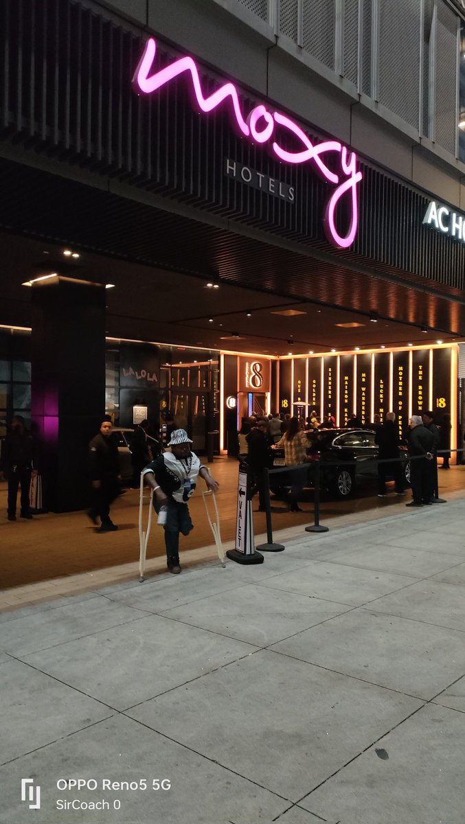 CoachSiya's tweet image. 📍 At Moxy Downtown Los Angeles Hotel,🇺🇸 California baby❗🇺🇸 
📅 22nd December 2024.
⏰ 22:45pm
🗣️&quot;Hotel California... 🇺🇸
To Live and Die in LA 🇺🇸, the place to be...&quot;🤟🏿🤘🏿✌🏿
There&apos;s a Club at the Moxy Hotel called &quot;Level 8&quot;. #coach0
#Level8 
#California
#LosAngeles
#MkhovuNation