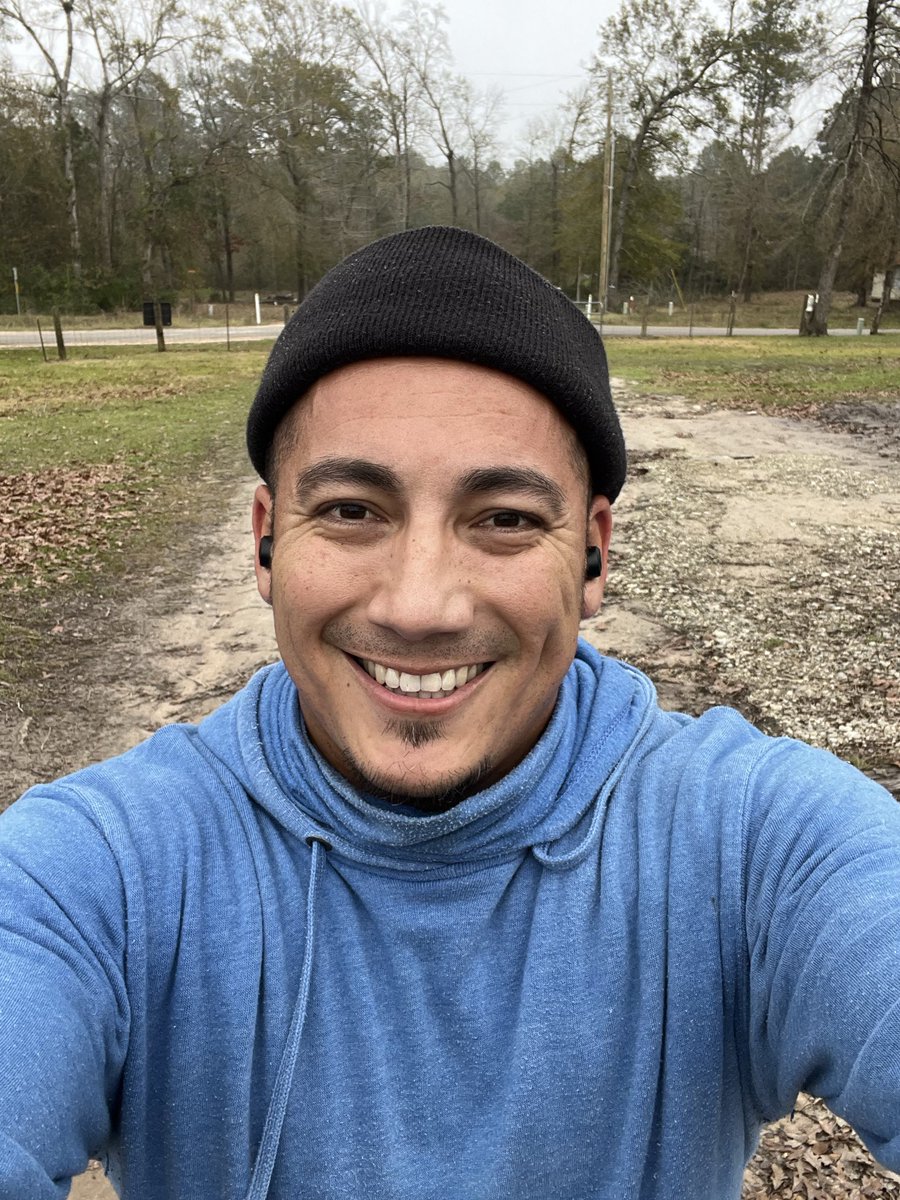 Senor936's tweet image. Happy last Monday of 2024 @fit_leaders !! 4.5 mile walk in one hour. Ran the last ten minutes. 
#StayBless