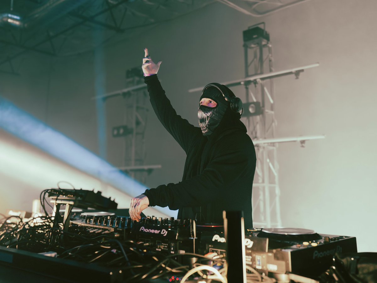 ENCODE 4.0 Techno warehouse complete. Thank you @FatimaHajji, T78, <a href="/ASYSOFFICIAL/">A*S*Y*S</a> + <a href="/OfficialMONSTR/">MONSTR</a> ⛓️‍💥