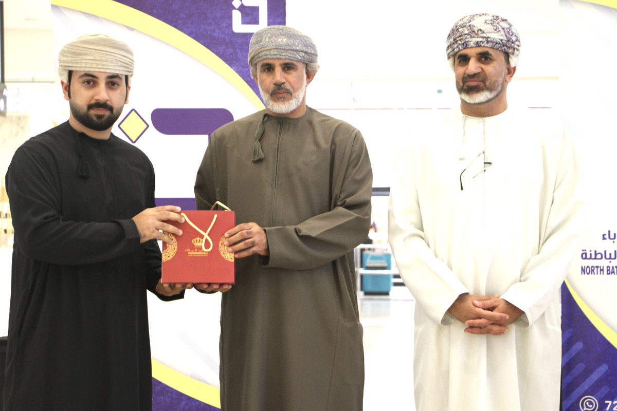 لجنة كتّاب وأدباء محافظة شمال الباطنة (@noon_batinah) on Twitter photo الفاضل/ سلطان بن قيس العبري
مدير عام المديرية العامة للتنمية الاجتماعية بمحافظة شمال الباطنة راعي المناسبة
يكرم ضيف البرنامج:
الفاضل/ سالم المقبالي 
شاعر وكاتب 
الفائز في مسابقة "عُمان تحكي" ٢٠٢٤م الفاضل/ سلطان بن قيس العبري
مدير عام المديرية العامة للتنمية الاجتماعية بمحافظة شمال الباطنة راعي المناسبة
يكرم ضيف البرنامج:
الفاضل/ سالم المقبالي 
شاعر وكاتب 
الفائز في مسابقة "عُمان تحكي" ٢٠٢٤م