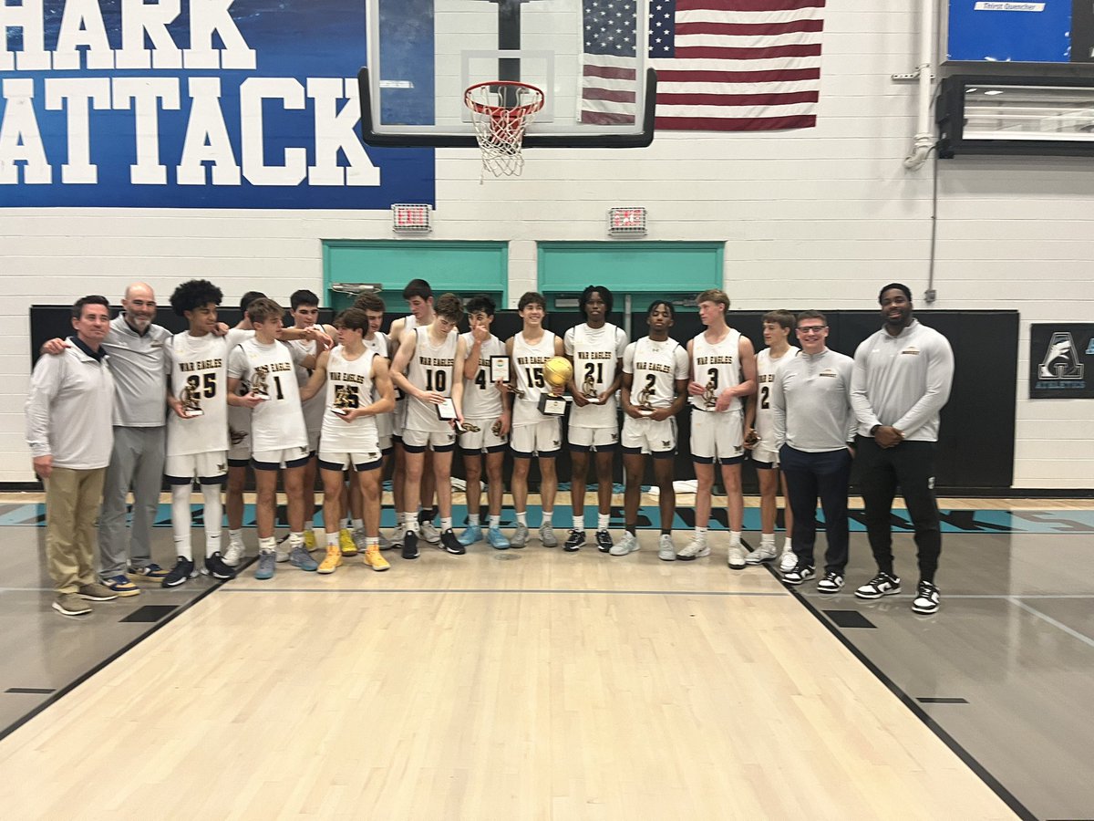 TOURNAMENT CHAMPS! 3 games in 4 days v teams from Florida, Kentucky, and Louisiana. 9-5 on the year now.

Congrats to Owen Ritger for the Tournament MVP. In addition, Jay Walsh and James Lasco were selected to the All-Tournament team.

Great 3 games for everyone on the roster!