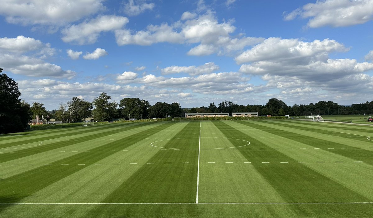 As we come to the end of another challenging year, Im proud of what we have achieved as a team.  Through the challenges, we push to give the best playing surface we can at Bearwood.  Here’s to 2025 🌱🌱