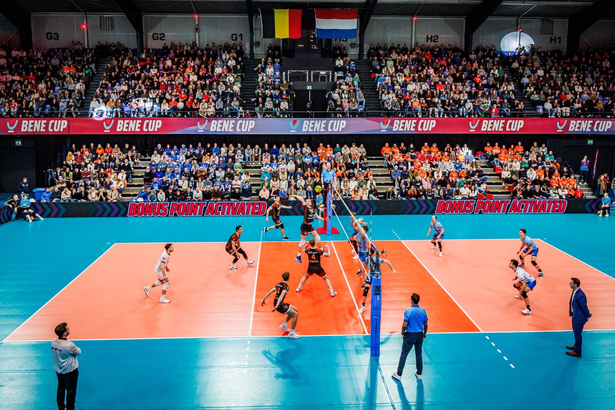 𝓖𝓻𝓮𝓷𝔃𝓮𝓷 𝓿𝓮𝓻𝓿𝓪𝓰𝓮𝓷.. 🏆🏐

Van idee tot realisatie. De BeNe Cup is een feit! Met de kampioenen uit de lage landen in een volle Maaspoort strijden om de beker. En dat alles met spelregelinnovatie en experimenten in fanbeleving.

#fanvanfans