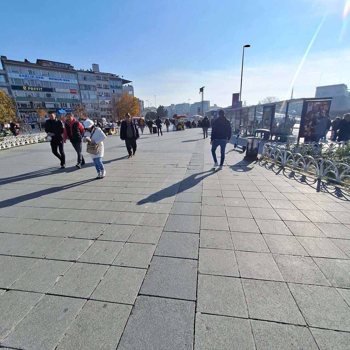 ندعوك يارب  
أن نمضي في حياتنا مُطمئنين
في دروبٍ نرضاها
إلى أهدافٍ نريدها
برفقة قلوبٍ نحبها.