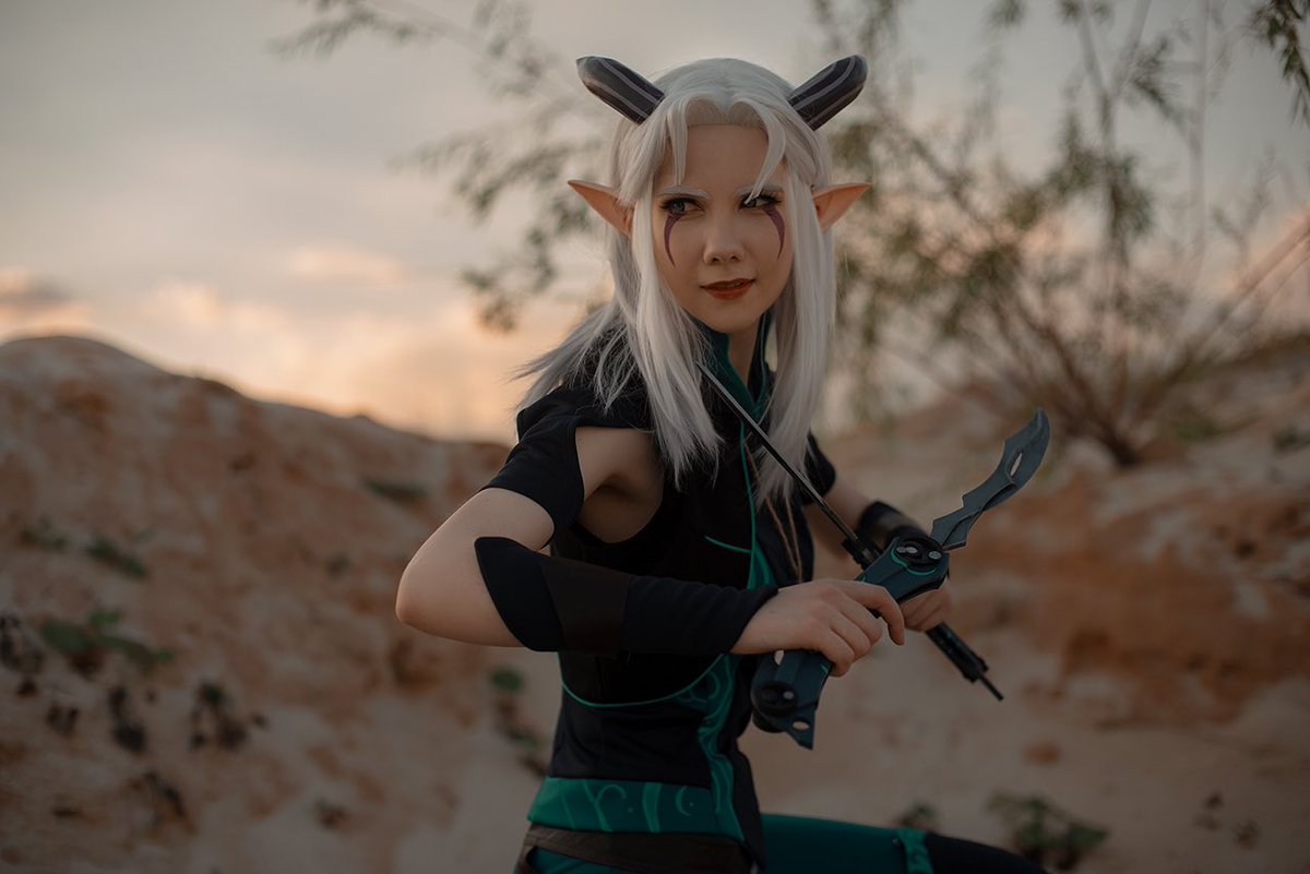 sweetfox666's tweet photo. boyfriend 1/1
hands 2/2
parents 2/4
good year🙏

#Rayla @sweetfox666 🗡️
Ph📸:  @miadema_cosplay

#thedragonprince #raylacosplay #tdp #tdpart 
@thedragonprince https://t.co/OSFdmH7RwZ