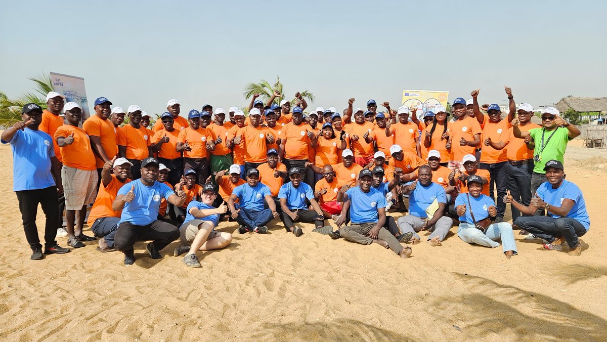 dyvender's tweet photo. #TeamBuilding 
Ce fut un plaisir de faciliter une session de Team Building pour @WeWorldOnlus Bénin et ses partenaires de l’éducation, dans le cadre d’un atelier dédié à la capitalisation des acquis et au renforcement des partenariats.
#Éducation #TeamBuilding #WeWorld #Impact https://t.co/L05Sd9GKAj