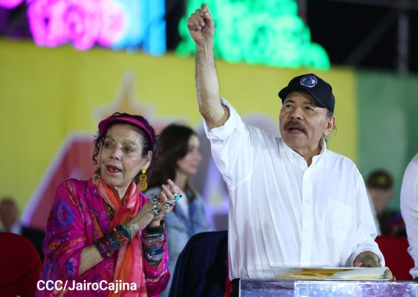 #LoÚltimo Juez en #Argentina dicta orden de arresto internacional en contra de Daniel Ortega y Rosario Murillo. El abogado <a href="/dricharte/">Dario Richarte</a> informó que "luego de casi 2 años y medio de investigación el Juez acaba de resolver la citación a prestar declaración indagatoria y la orden de