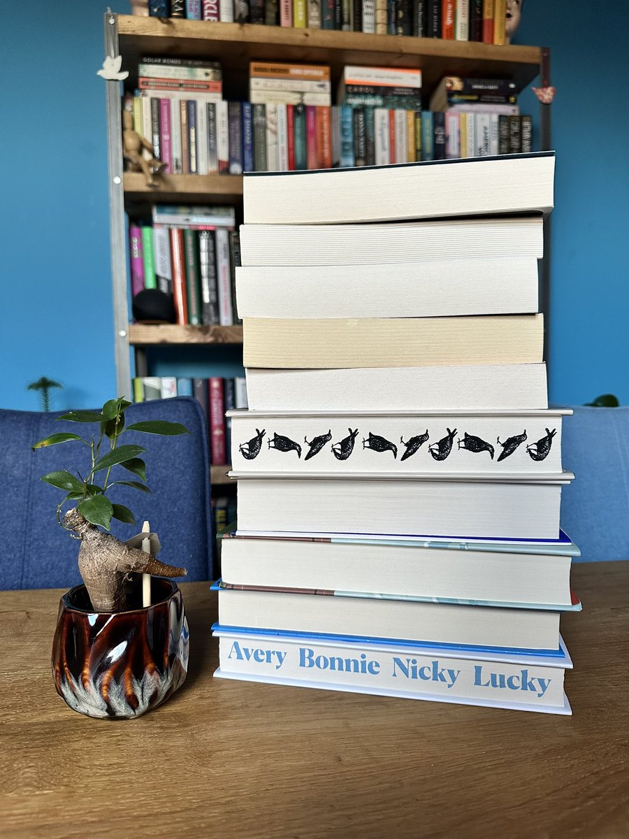 Here they are - my Top 10 Books of 2024! 📚 

They’re in no particular order, but I have chosen a Book of the Year. Ok, well, two, because I couldn’t decide between them! You’ll have to scroll to the end of the thread for those.

Let me know if any of your favourites are here! 🙌🏻