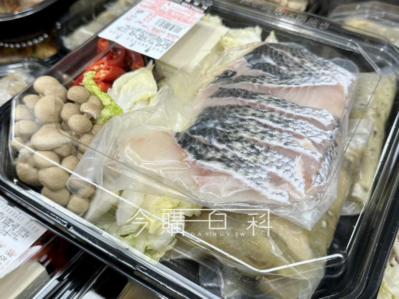 daybuytw's tweet photo. 優惠情報連結 https://t.co/EyJVBC7SHq
Costco 酸菜魚，賣場目擊特價中
之前看人家分享似乎不錯吃，還沒有吃過想嚐嚐的朋友可以趁現在特價買來吃吃看，裡面的料都丟進具煮滾就可以吃，很方便
#好市多 #酸菜魚 https://t.co/sp2TEAQzOm