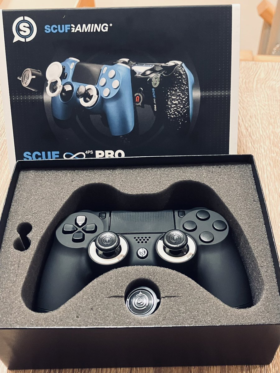 Big Thanks to <a href="/ScufGaming/">SCUF</a> and the goat <a href="/JulienBRK/">Julien</a> always there providing the best controllers