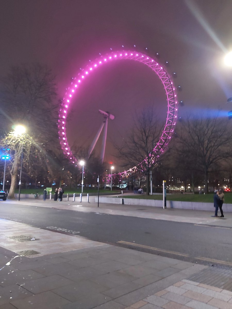 What a fantastic day out in London with <a href="/katiecoolchic/">KatiesArtsyCrafts</a> , <a href="/Reskell492/">Reskell@home 🥲</a>  ,<a href="/JasperCraig6/">Francis</a>  , <a href="/Starshooter8785/">Starshooter</a> and Theo.

#London #FridayVibes #friends #mlp #LoveInTheBigCity