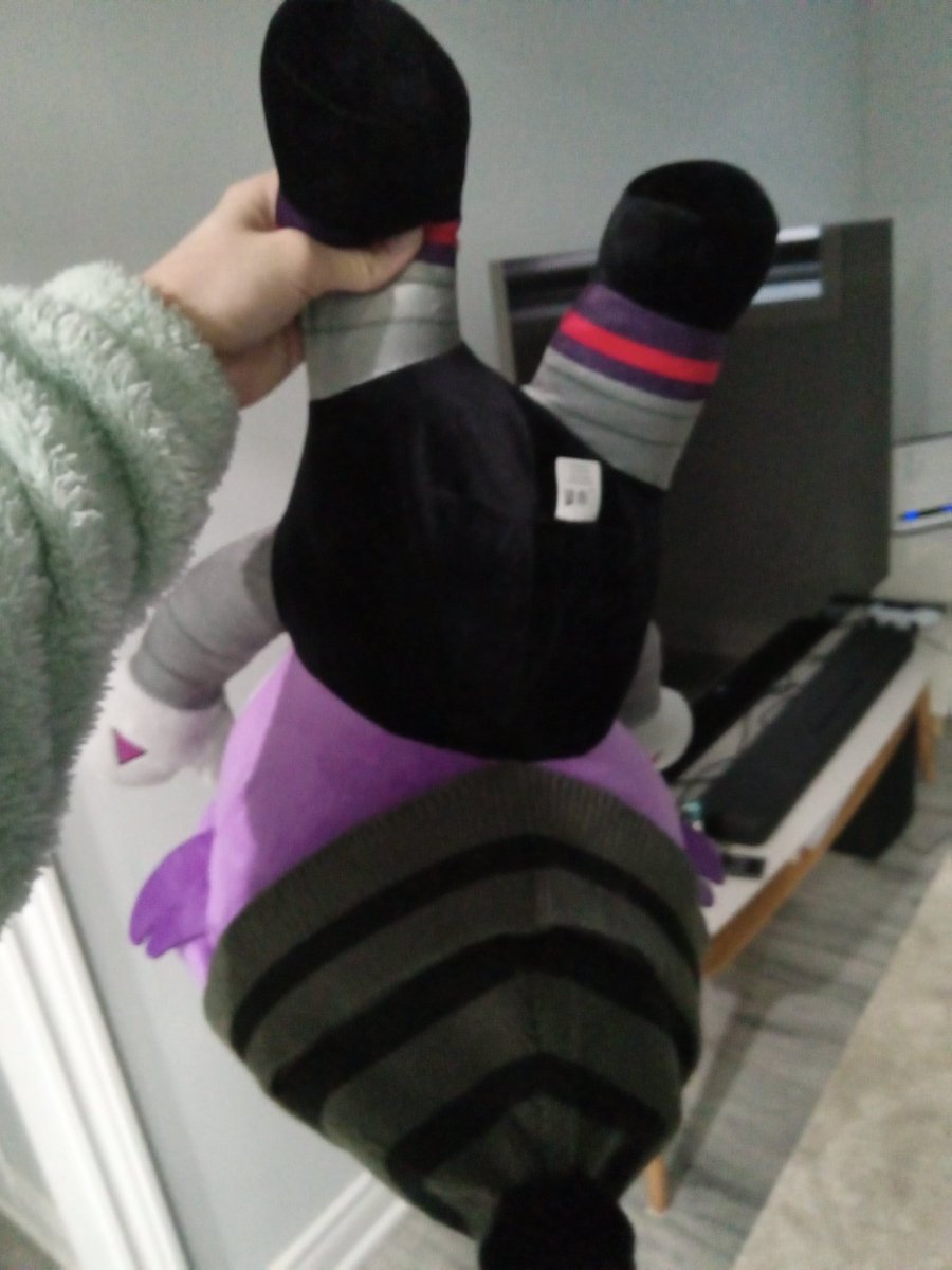 Big_Horny_Rat's tweet image. Her clothes are removal #Uzi #MurderDrones  #MurderDronesPlush