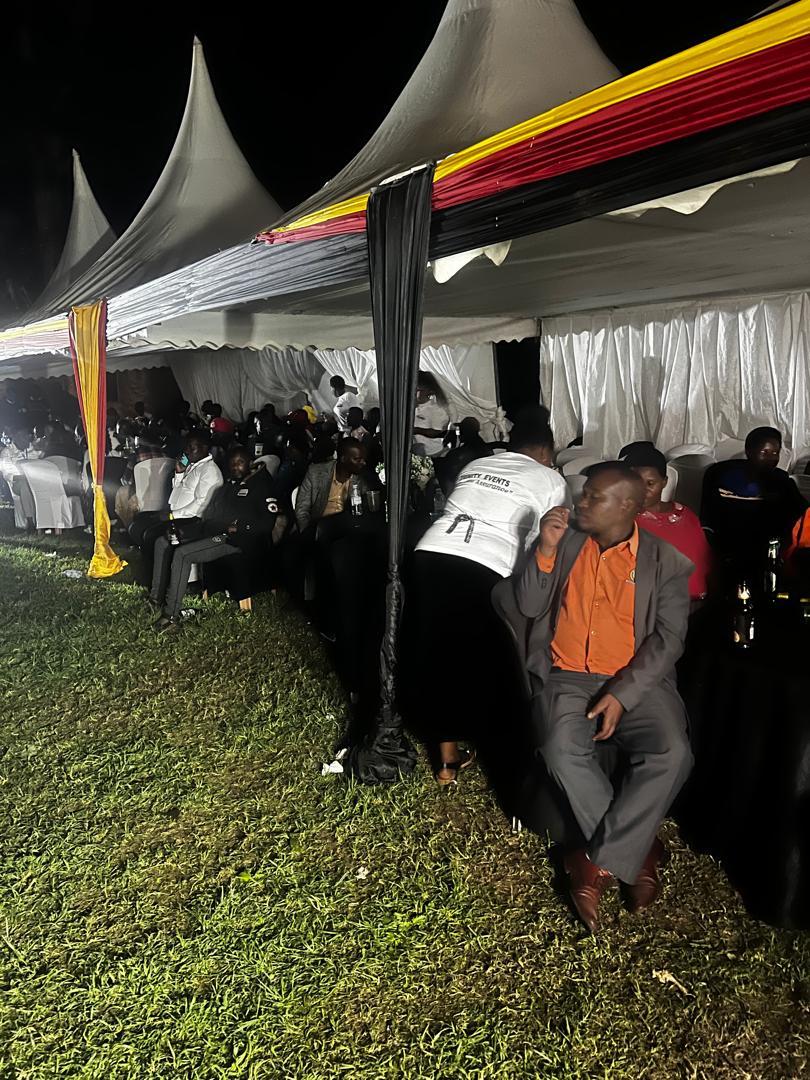 The future of Kisoro lies in manufacturing! <a href="/mukiza_robert/">Mukiza Robert</a> urged traders to step up, prepare, and occupy Kisoro Industrial Park as manufacturers, paving the way for a thriving industrial economy.
<a href="/MatiaK5/">Matia Kasaija</a>