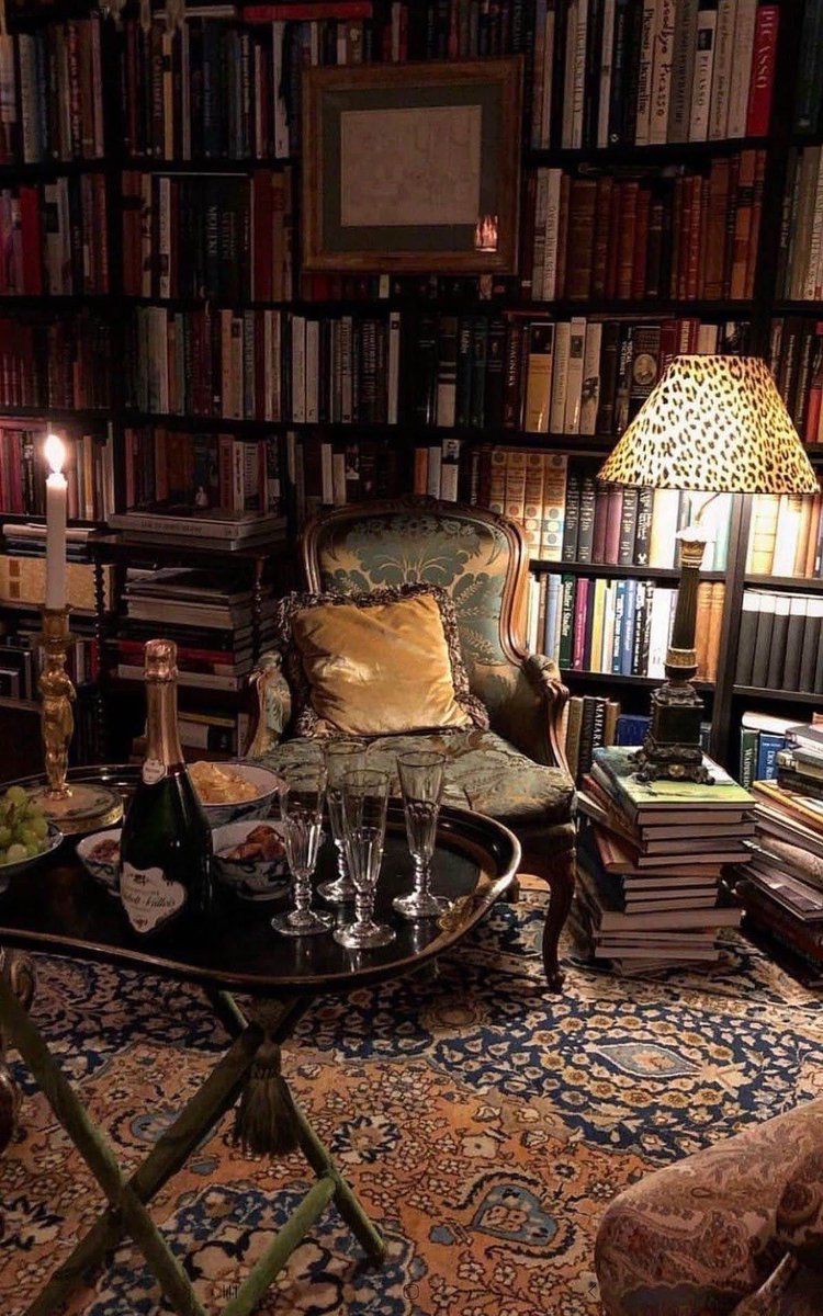 oldstocky's tweet photo. A proper ‘man cave’ https://t.co/xpOyTyBI3u