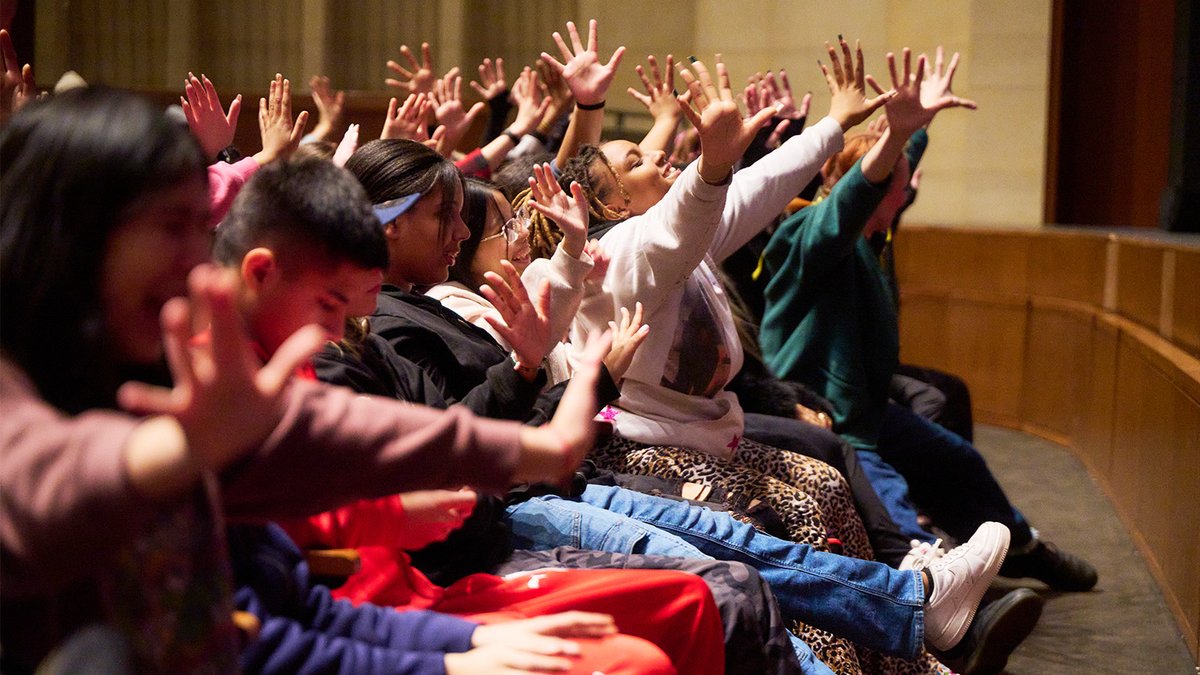NorthropUMN's tweet photo. Arts engagement for young people leads to higher academic outcomes, greater self-esteem, &amp; more compassion for others🌻 Your support enables us to provide transformative experiences through Northrop's Arts Program for Youth. To make a contribution, please visit the link in bio 💌 https://t.co/MUeqSdGUzp