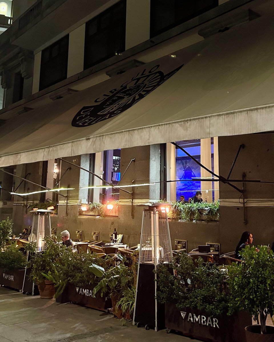 La Pecera CBA (@lapeceracba) on Twitter photo Con grandes ventanales que miran a Madrid, La Pecera es el alma del Círculo, donde la ciudad y la cultura se encuentran. 🌇🍷. Ahora en invierno disfruta en nuestra terraza calefactada.
#LaPeceraDelCirculo
<a href="/cbamadrid/">Círculo de Bellas Artes - Casa Europa</a> Con grandes ventanales que miran a Madrid, La Pecera es el alma del Círculo, donde la ciudad y la cultura se encuentran. 🌇🍷. Ahora en invierno disfruta en nuestra terraza calefactada.
#LaPeceraDelCirculo
<a href="/cbamadrid/">Círculo de Bellas Artes - Casa Europa</a>