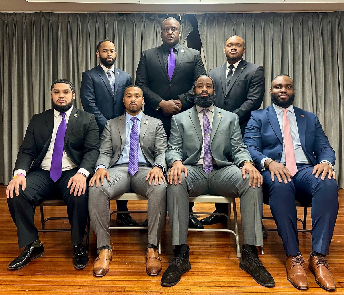 EpsilonQues's tweet image. Announcing and Congratulating our 2024-2025 Executive Board! ⚡️

They’re looking forward to taking us to new heights and an even greater year with new ideas and exciting programs and initiatives!

#Epsilon #EpsilonChapter #OmegaPsiPhi #NewYorkCity #NYC
