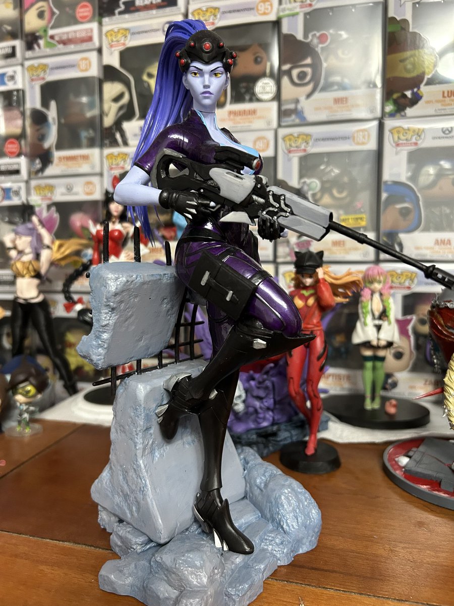 Oppichow's tweet image. Some of the awesome figures I’ve painted this year! I love painting figures but my back hates it hahahah #mercyoverwatch #widowmaker #shadowheart #orinthered #3dprinting #esmonster #bulkamancer #nomnomfigures