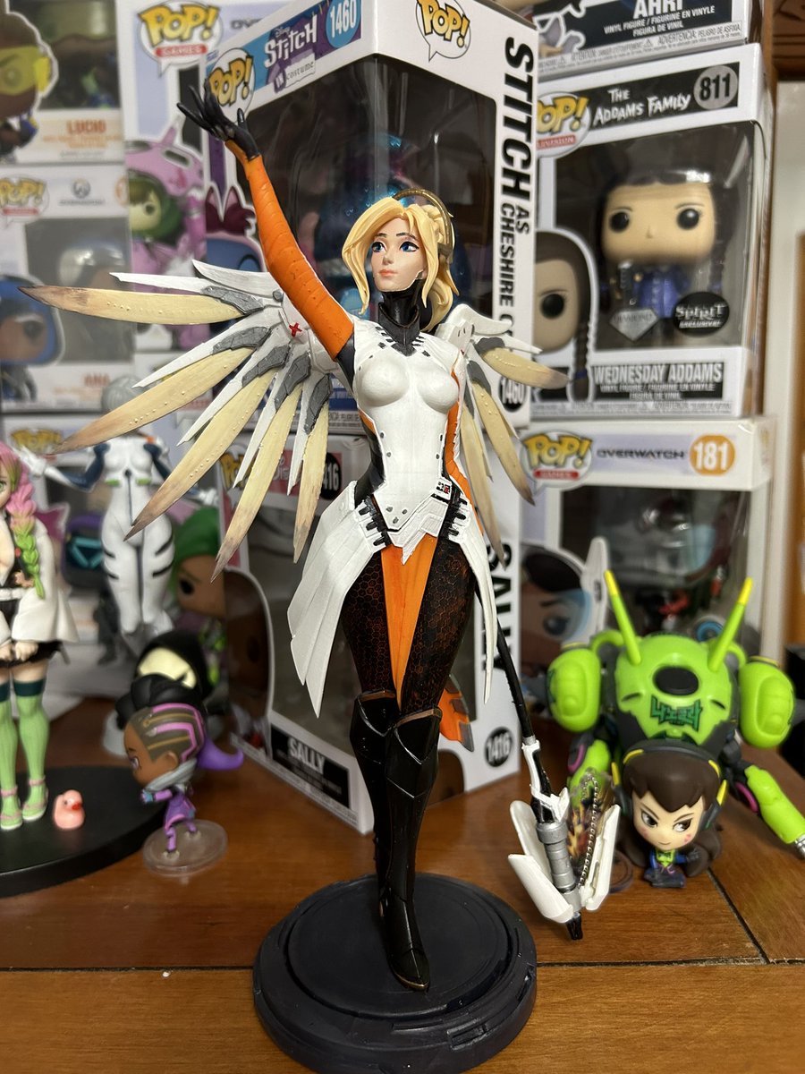Oppichow's tweet image. Some of the awesome figures I’ve painted this year! I love painting figures but my back hates it hahahah #mercyoverwatch #widowmaker #shadowheart #orinthered #3dprinting #esmonster #bulkamancer #nomnomfigures