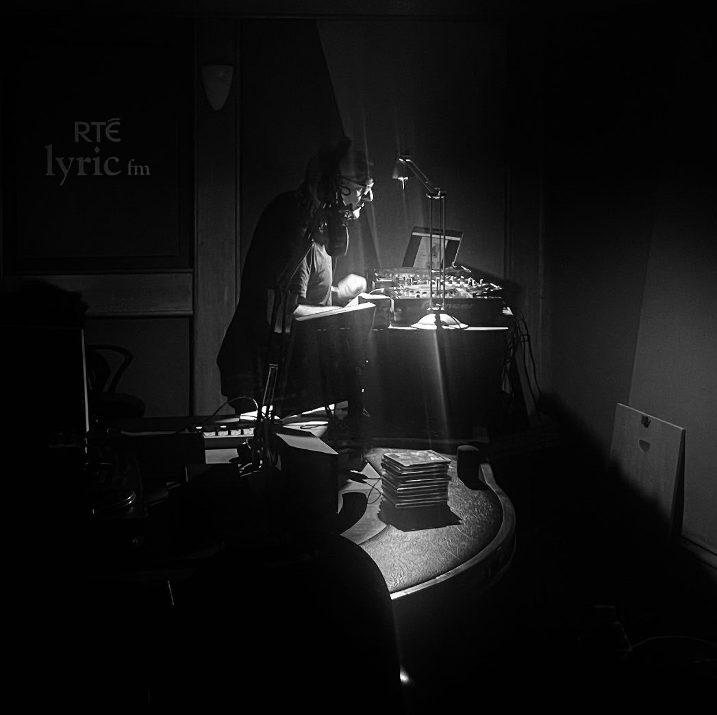 Tunes upon tunes …..and some respite! Mystery Train is live from 7pm <a href="/RTElyricfm/">RTÉ lyric fm</a>