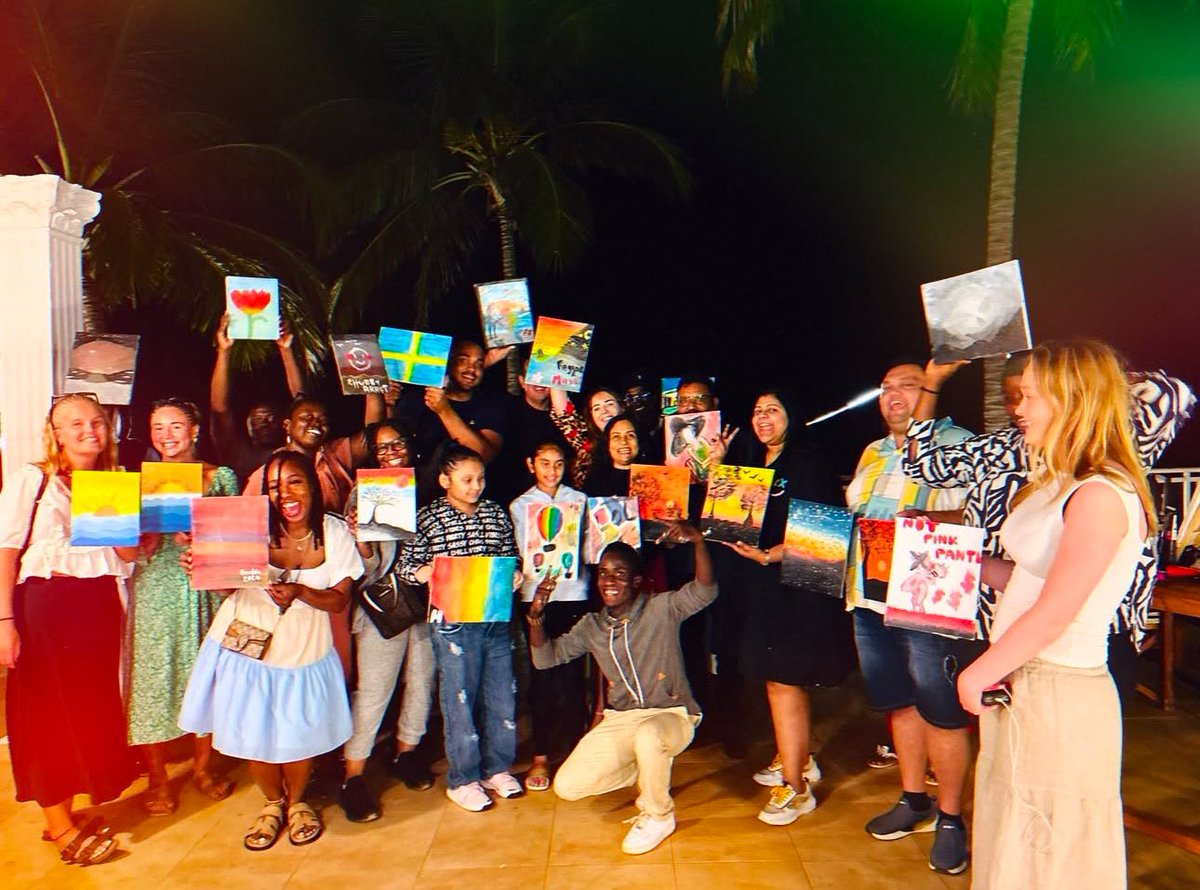 cheap__trips's tweet photo. No rules, just vibes—and masterpieces! 🎉🖌️ Cheap Trips keeps it colorful. 🌟 https://t.co/W2Ec5X5Qe0
