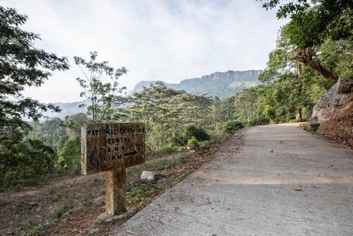 Explore Sri Lanka's tea country on the Pekoe Trail! We're proud to support this initiative through <a href="/USAID/">USAID</a> Indo-Pacific Opportunity Project (IPOP). This sustainable hiking route offers stunning scenery &amp; empowers local communities. Learn more! bit.ly/3BYHPqn