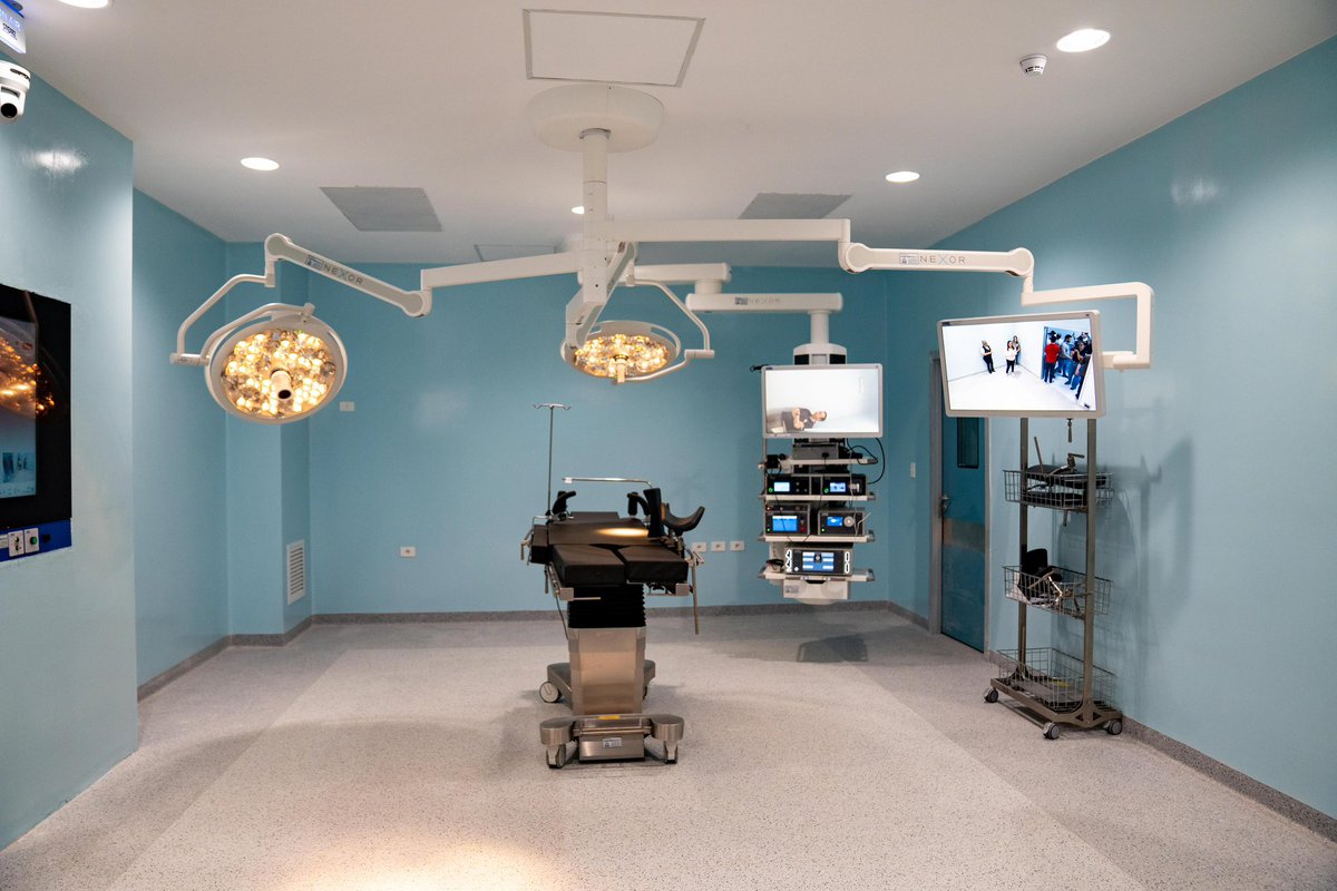 SantiPenap's tweet image. ¡A un paso de hacer realidad un sueño para la región! Visitamos el Gran Hospital de Coronel Oviedo, un centro de referencia que pronto abrirá sus puertas para transformar el acceso a la salud. Este hospital será fundamental para descentralizar los servicios de salud, acercando…