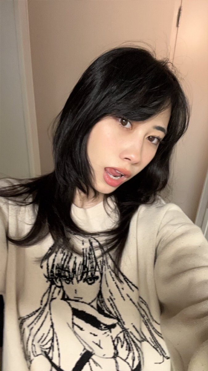 meilizzz_'s tweet photo. miss hair lady gave me a bob https://t.co/7BqhZopKAt