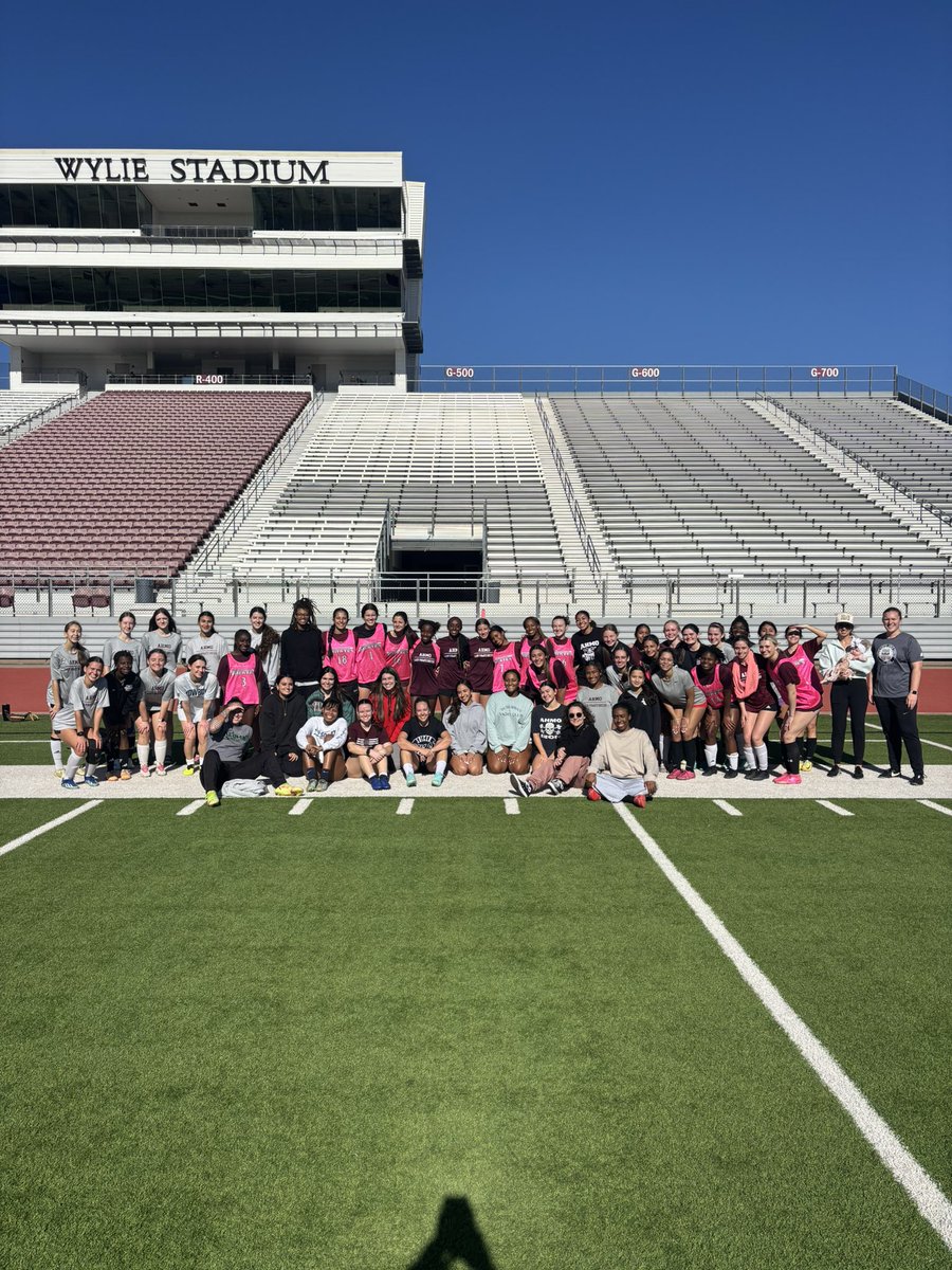Alumni scrimmage is always fun! So good to see so many past players having fun with our current players! 

#AHMO #onceapiratealwaysapirate

<a href="/WylieISD/">Wylie ISD</a> <a href="/WylieNews/">The Wylie News</a> <a href="/AhmoCaptain/">AHMO Captain</a>
